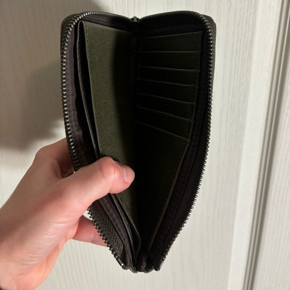 Matt & Nat - Green wallet - Picture 3 of 6